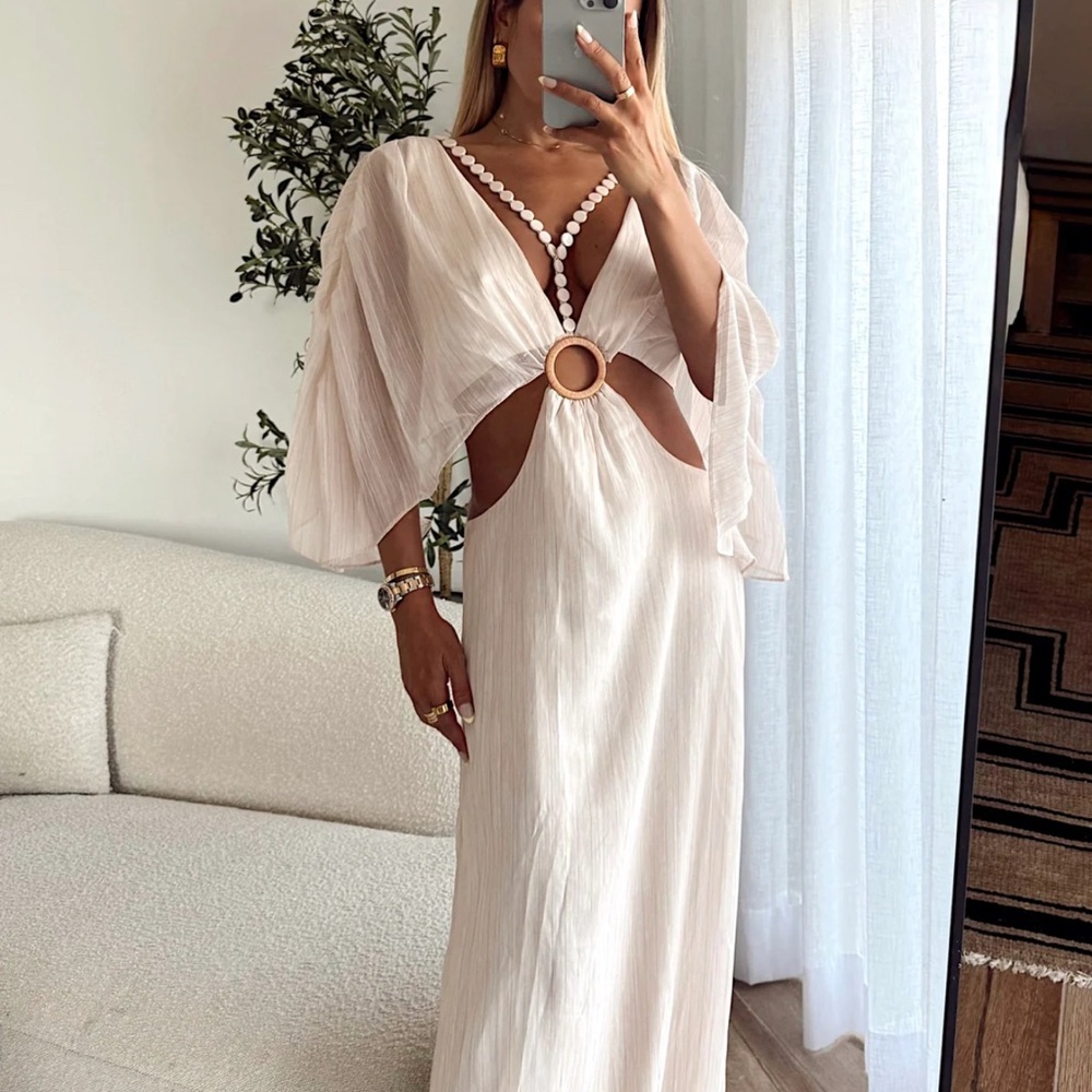Elegant Cream Long Sleeve Dress